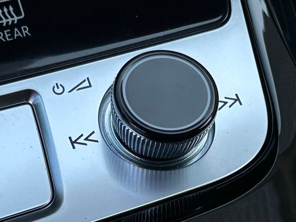New 2025 Audi A8 L 3.0T image 24