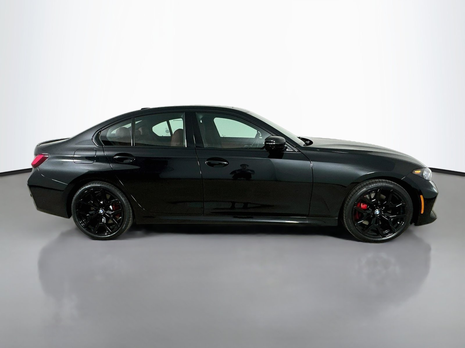 New 2026 BMW 330i xDrive Sedan w/ M Sport Package AWD/4WD image 4