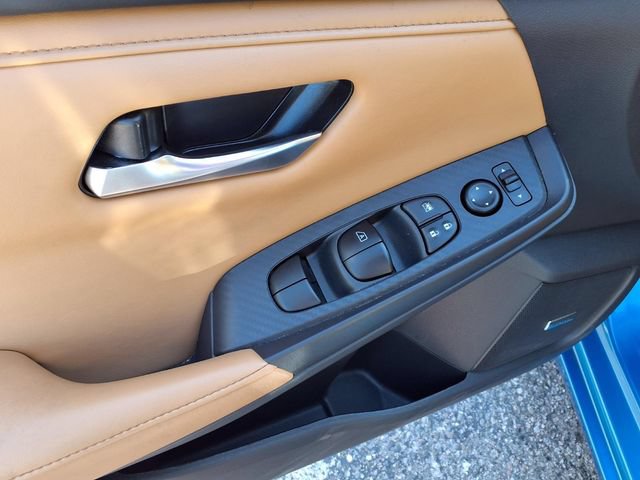 Used 2025 Nissan Sentra SV w/ SV Premium Package FWD image 17