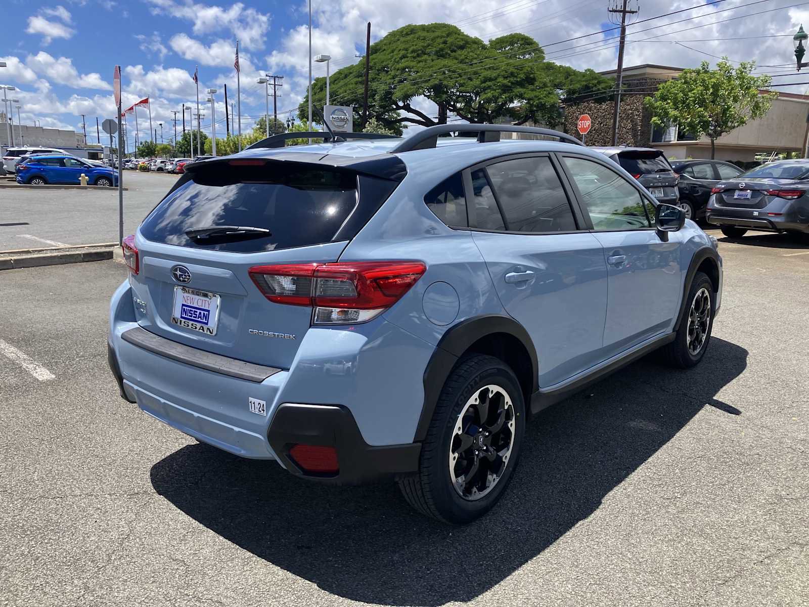 Used 2021 Subaru Crosstrek 2.0i image 3