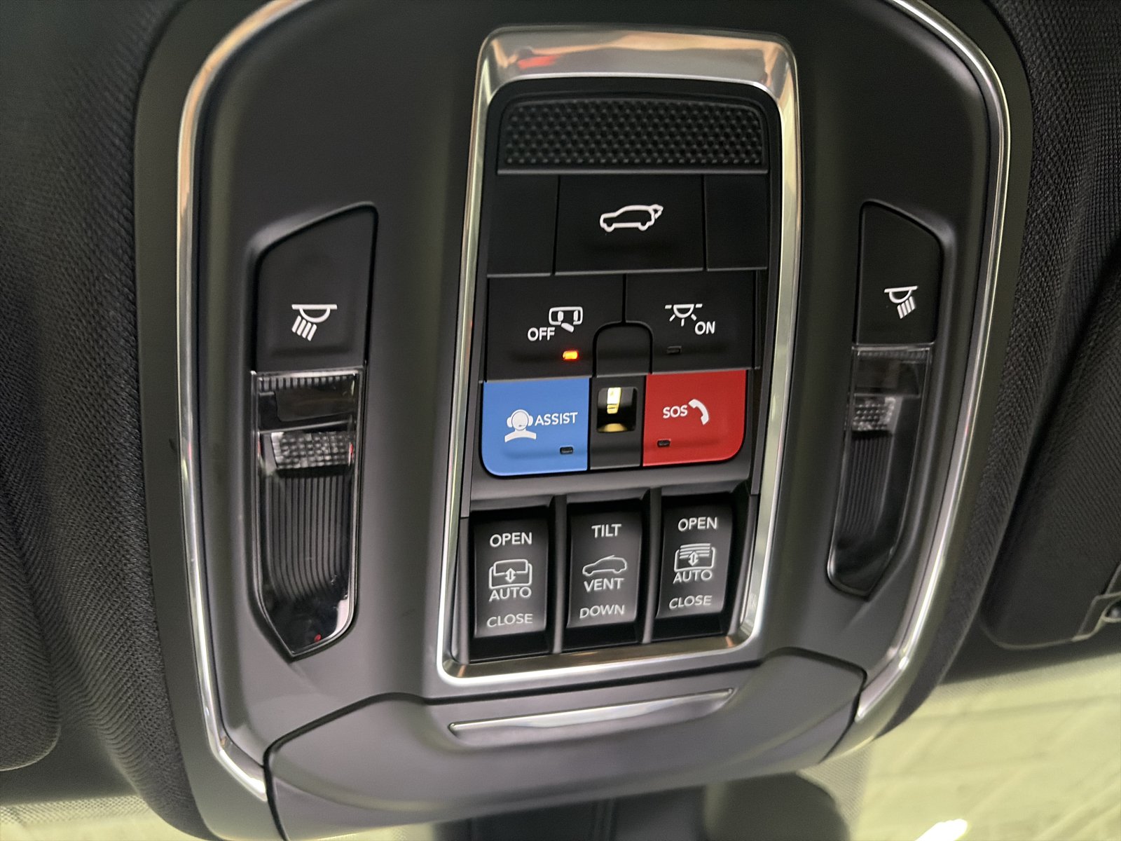Used 2024 Jeep Grand Cherokee Limited 4xe AWD/4WD image 24