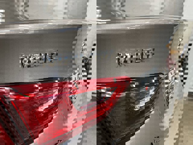 Used 2024 Chevrolet Malibu LT image 32