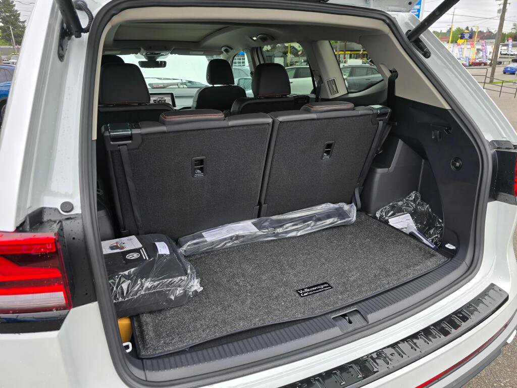 New 2026 Volkswagen Atlas Peak Edition AWD/4WD image 14