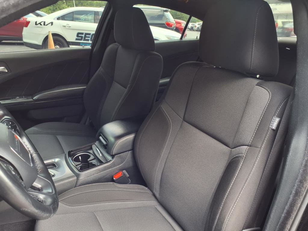 Used 2021 Dodge Charger SXT w/ Blacktop Package image 12
