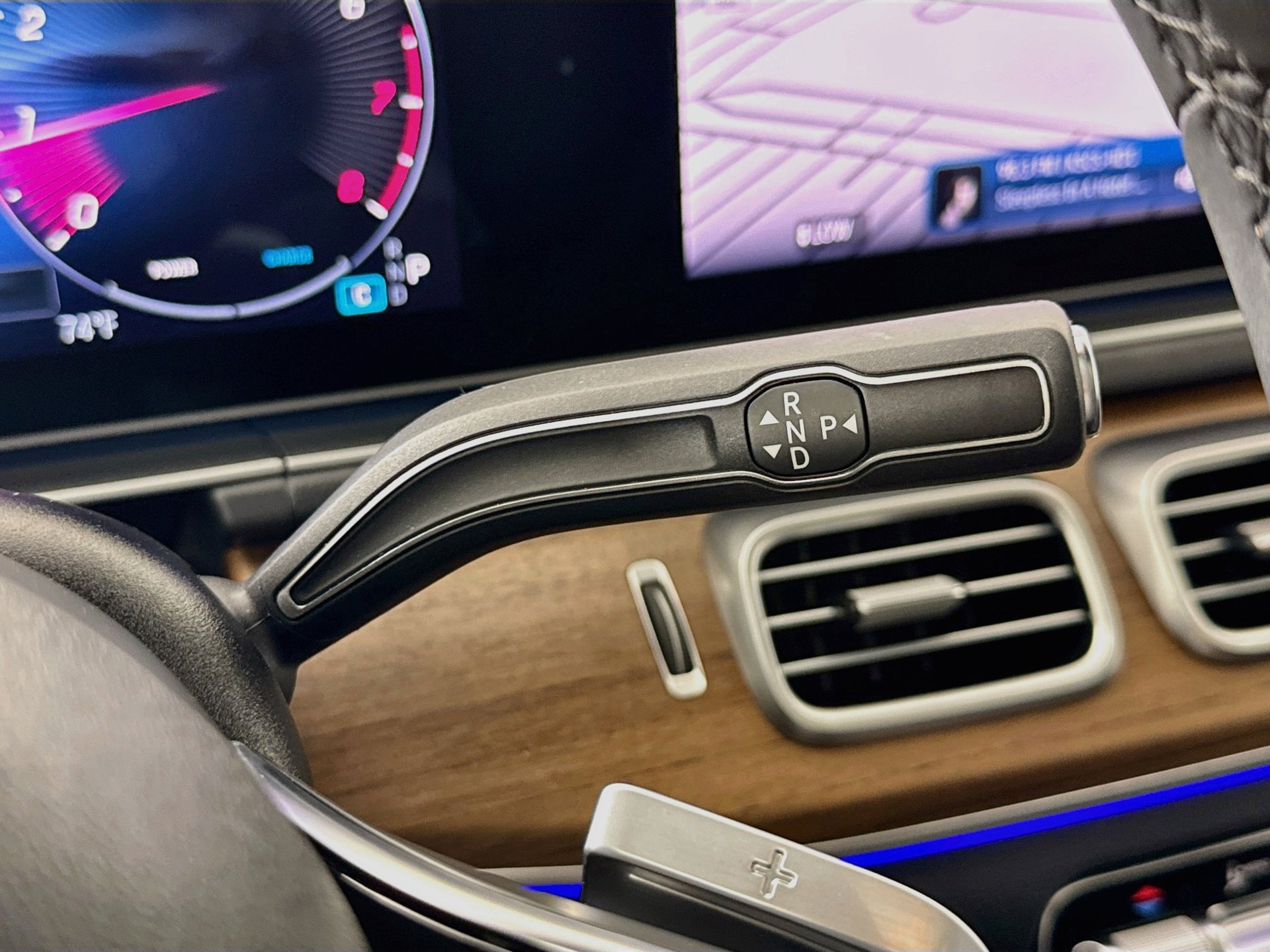 Certified 2025 Mercedes-Benz GLE 350 4MATIC image 18