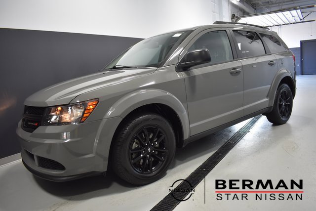 Used 2020 Dodge Journey SE w/ Blacktop Package