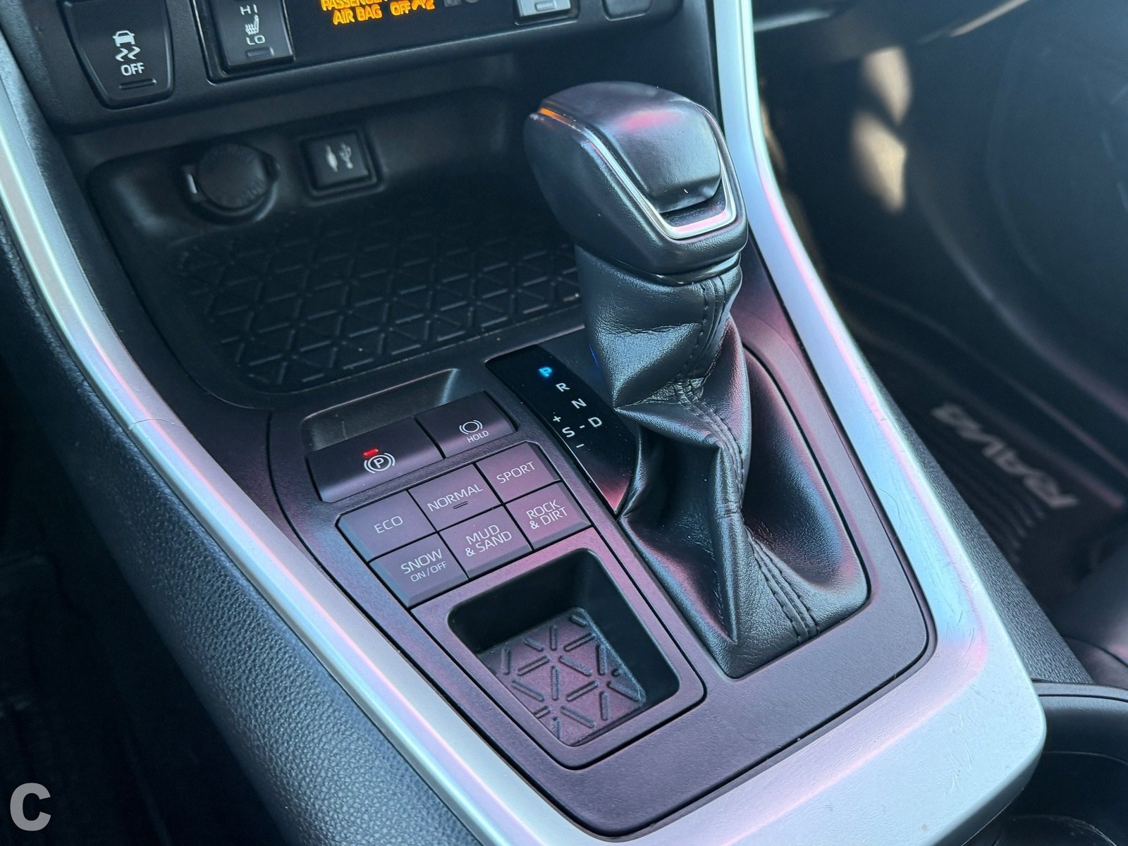 Used 2019 Toyota RAV4 XLE Premium w/ Cold Weather Package image 22