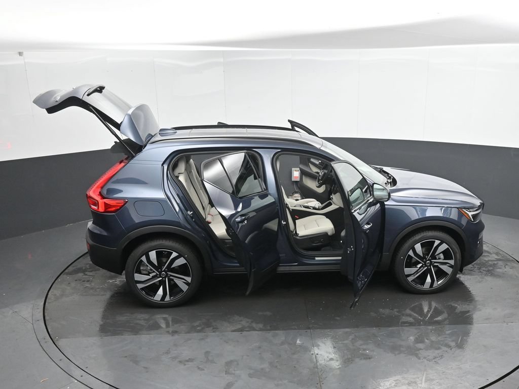New 2026 Volvo XC40 B5 Ultra w/ Climate Package AWD/4WD image 43