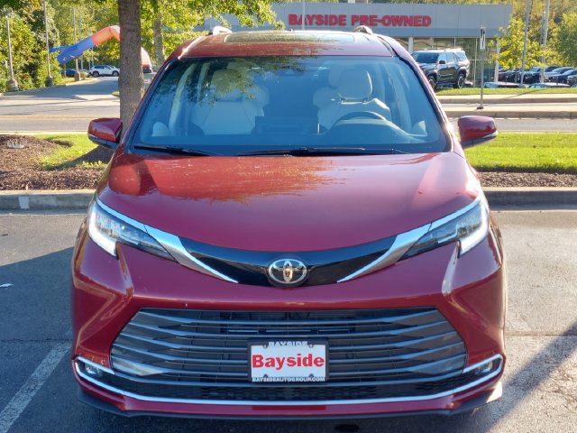 Used 2026 Toyota Sienna Limited AWD/4WD image 5