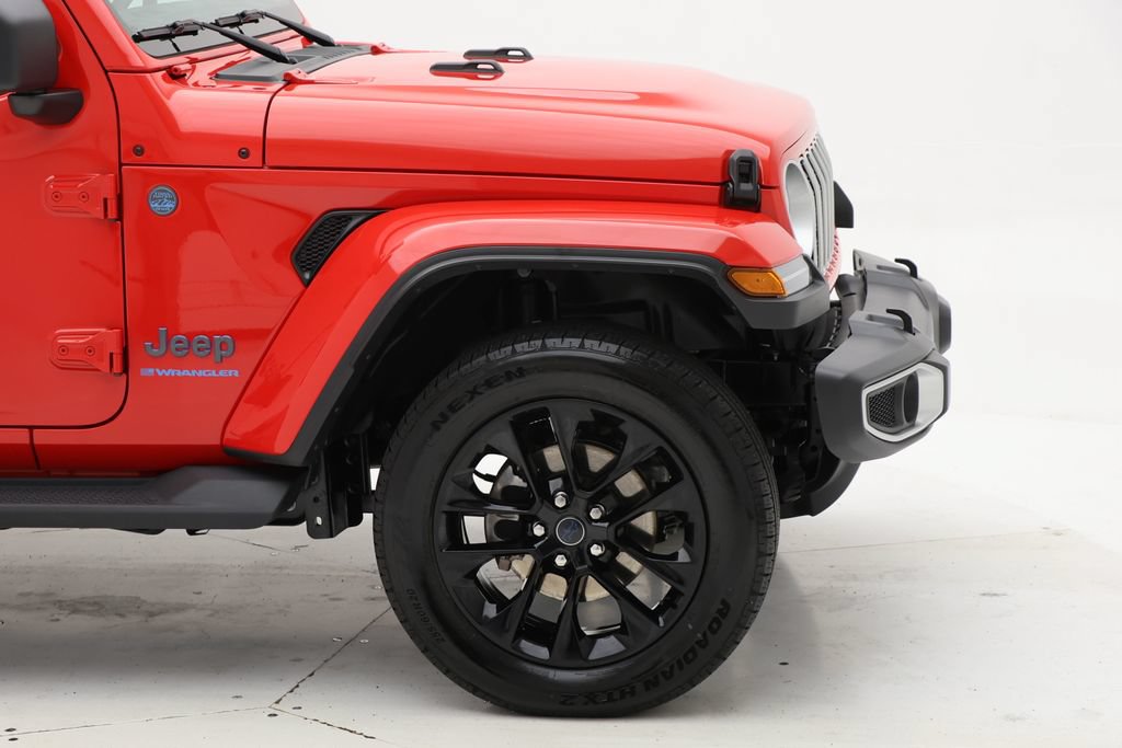 Used 2025 Jeep Wrangler Unlimited Sahara AWD/4WD image 4