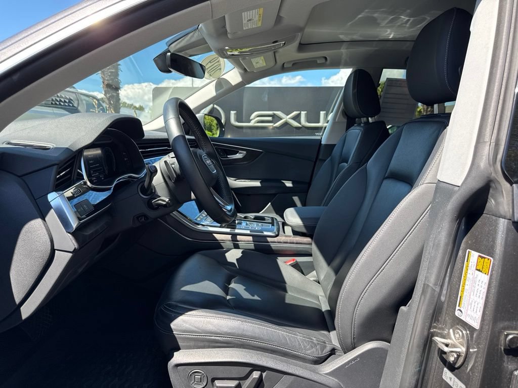 Used 2019 Audi Q8 Premium Plus AWD/4WD image 4