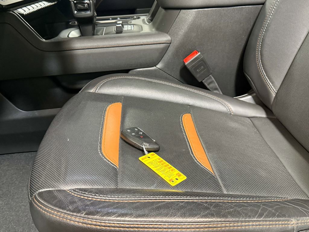 Used 2024 GMC Sierra 1500 AT4 w/ Technology Package image 20