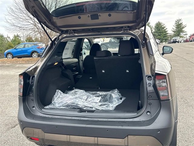 New 2026 Nissan Kicks SV w/ SV Premium Package image 7