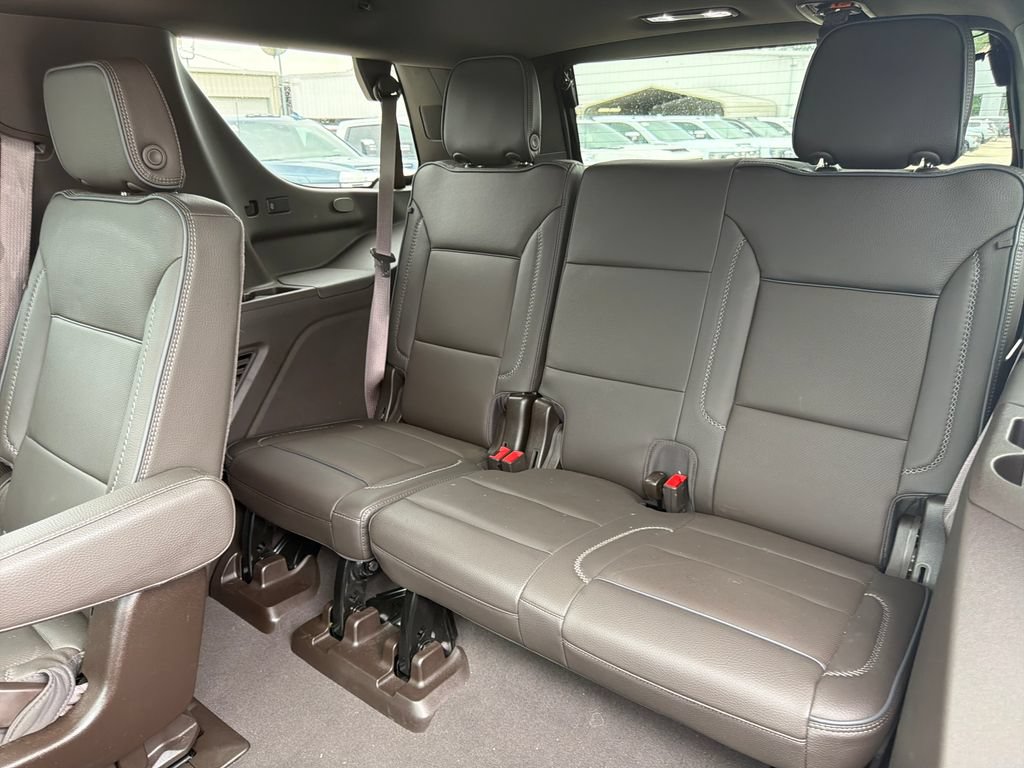Certified 2023 GMC Yukon Denali w/ Denali Reserve Package AWD/4WD image 36