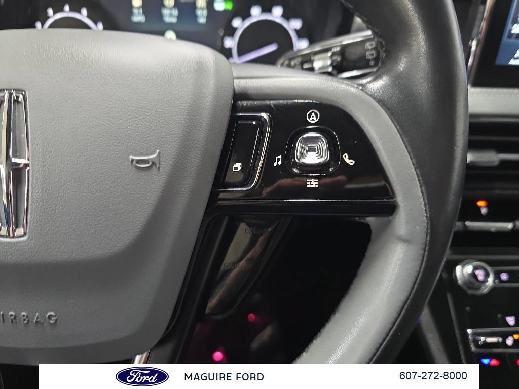 Used 2021 Lincoln Corsair AWD w/ Premium Package image 24