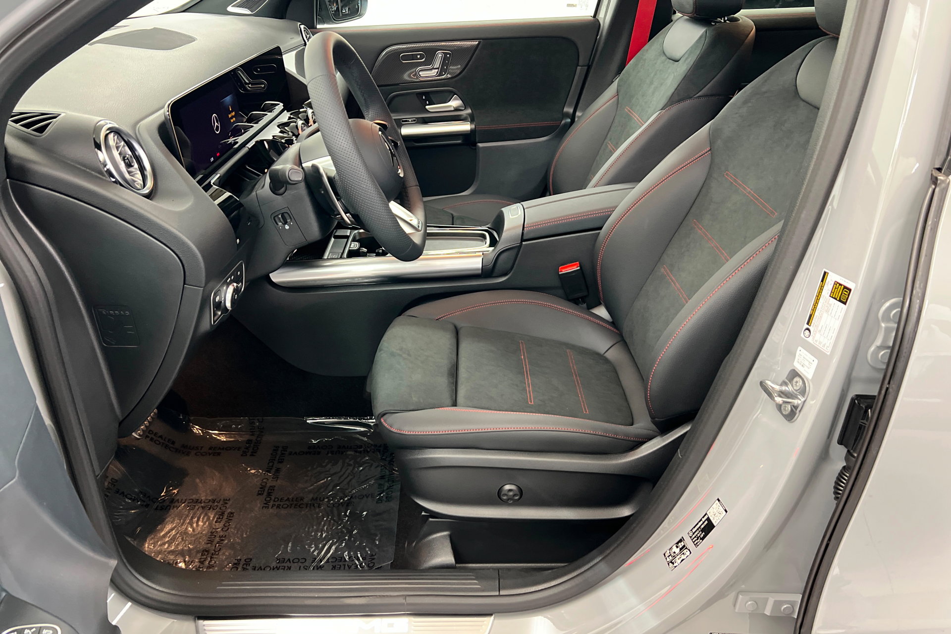 New 2026 Mercedes-Benz GLA 35 AMG 4MATIC image 17