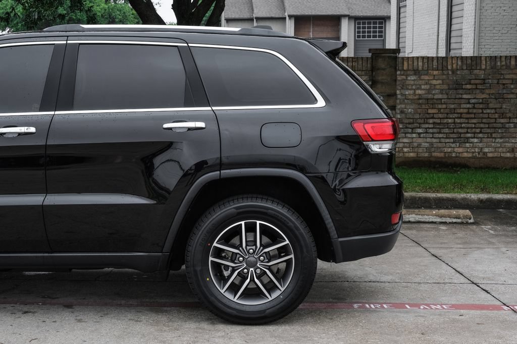 Used 2022 Jeep Grand Cherokee Limited w/ Tech Group RWD image 23