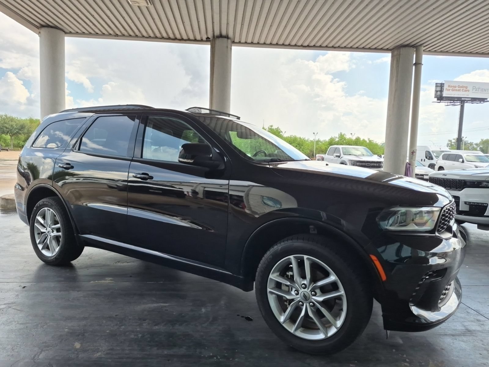 Used 2024 Dodge Durango GT AWD/4WD image 4