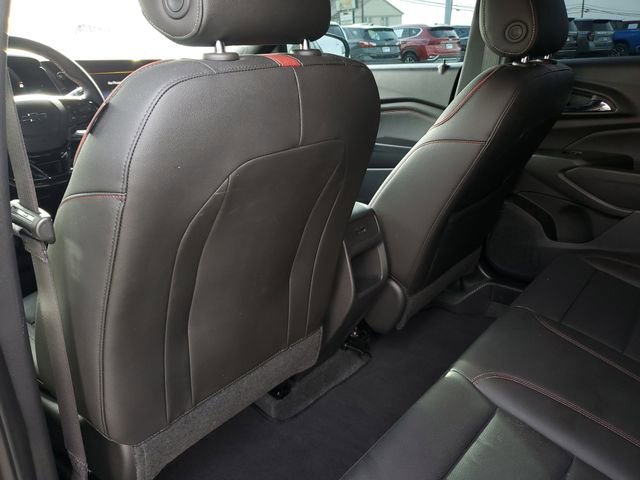 Used 2025 Chevrolet Trax RS w/ Driver Confidence Package image 14