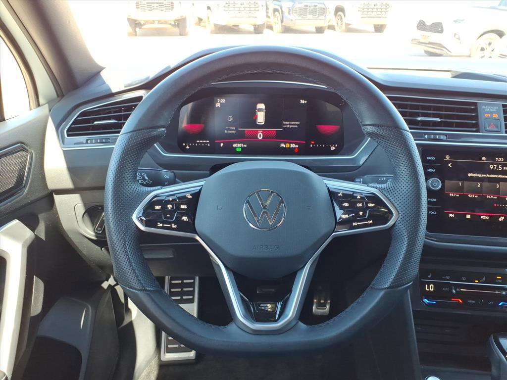 Used 2023 Volkswagen Tiguan SE R-Line image 18