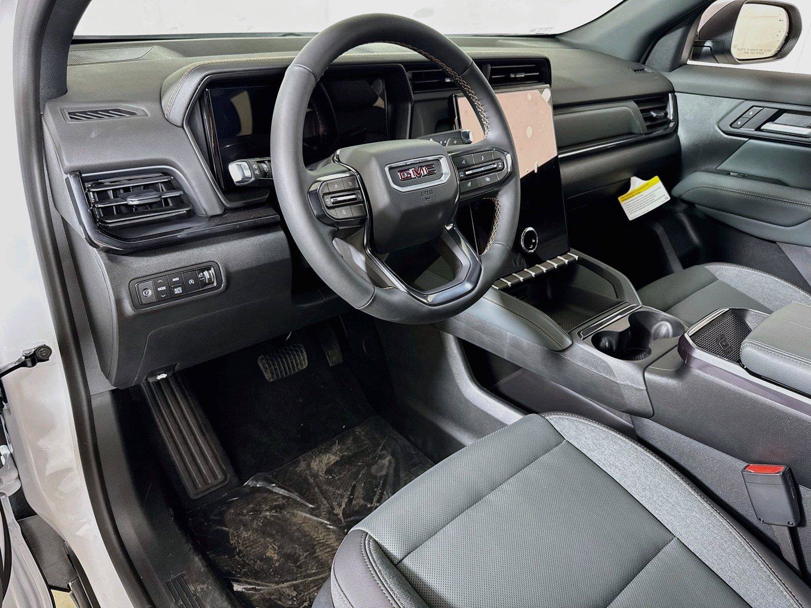 New 2027 GMC Terrain AT4 w/ Technology Package II AWD/4WD image 5