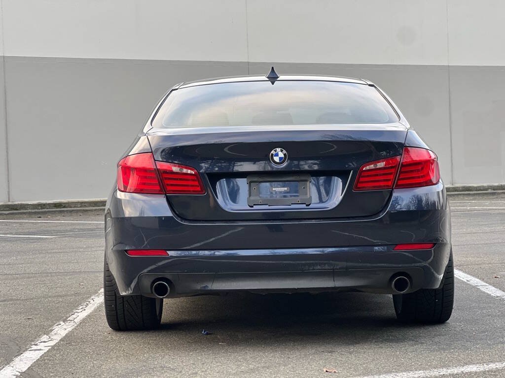 Used 2013 BMW 535i Sedan w/ Technology Pkg RWD image 4
