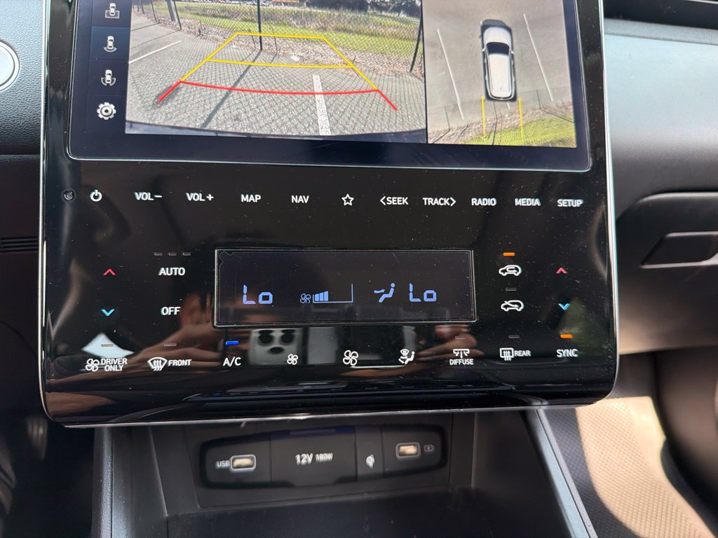 Certified 2023 Hyundai Tucson Limited AWD/4WD image 17