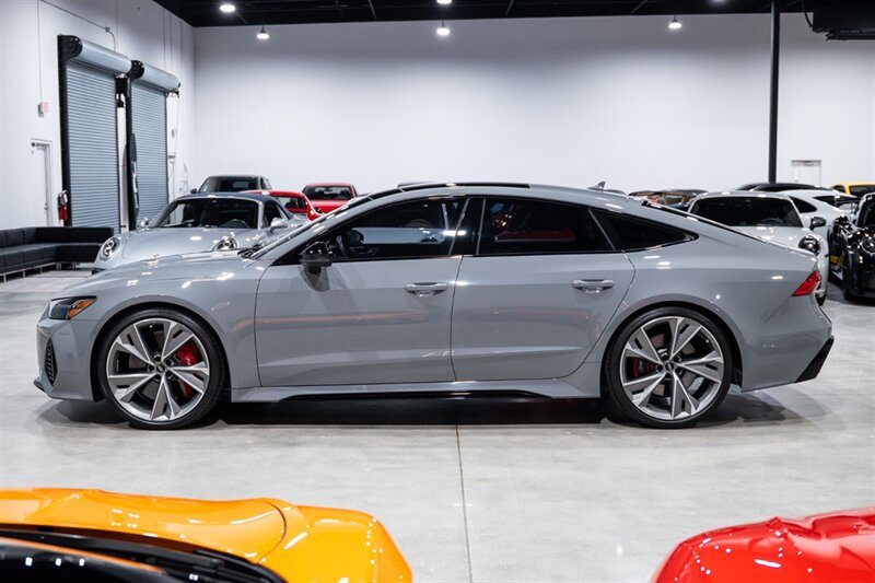 Used 2021 Audi RS 7 Sportback w/ Black Optic Package AWD/4WD image 3