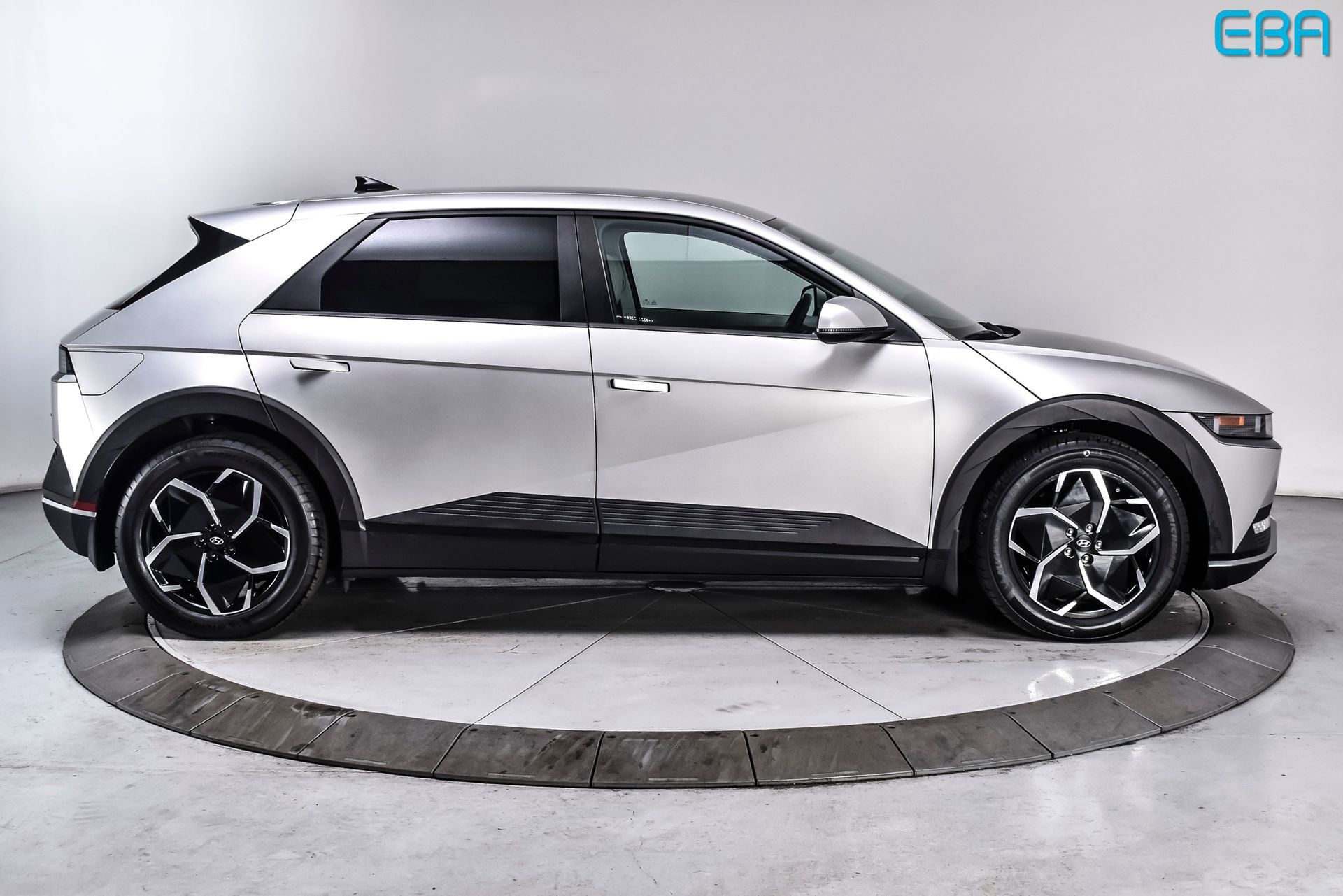 Used 2023 Hyundai Ioniq 5 SEL w/ Cargo Package AWD/4WD image 4