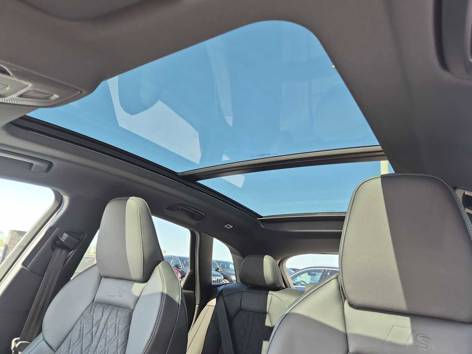 New 2025 Audi SQ5 Premium Plus image 18