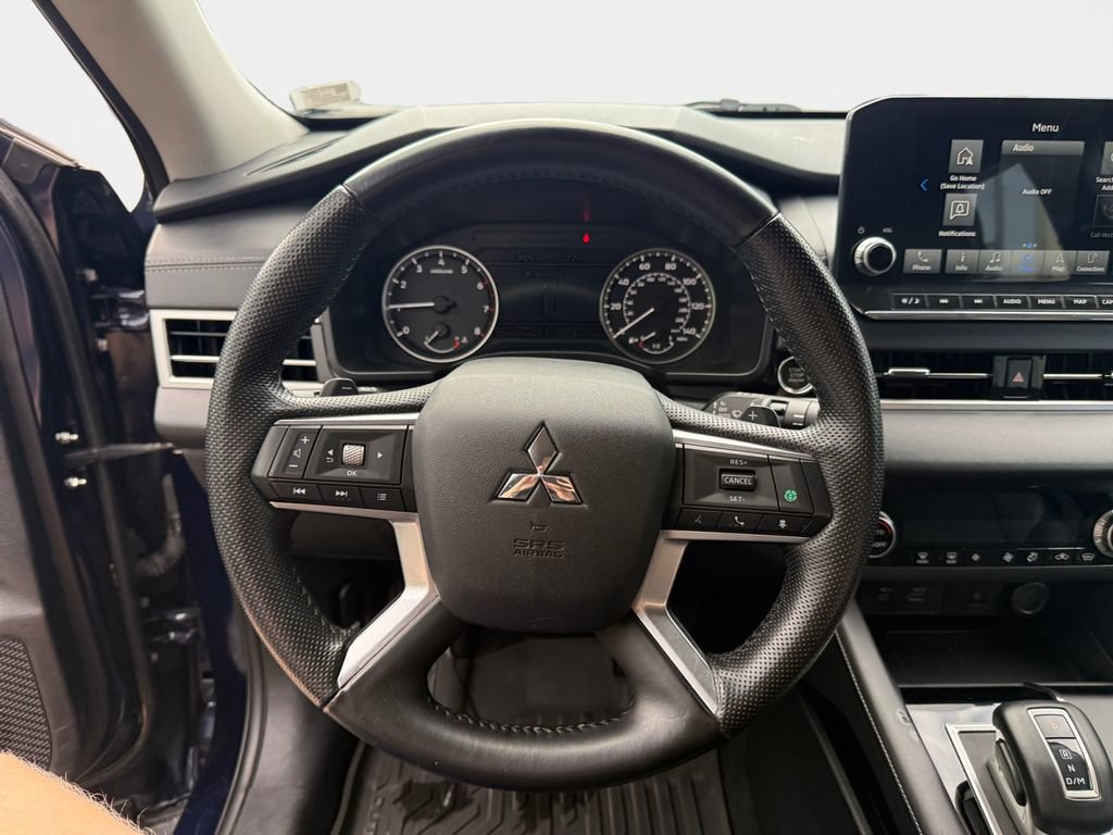 Used 2024 Mitsubishi Outlander SE AWD/4WD image 11