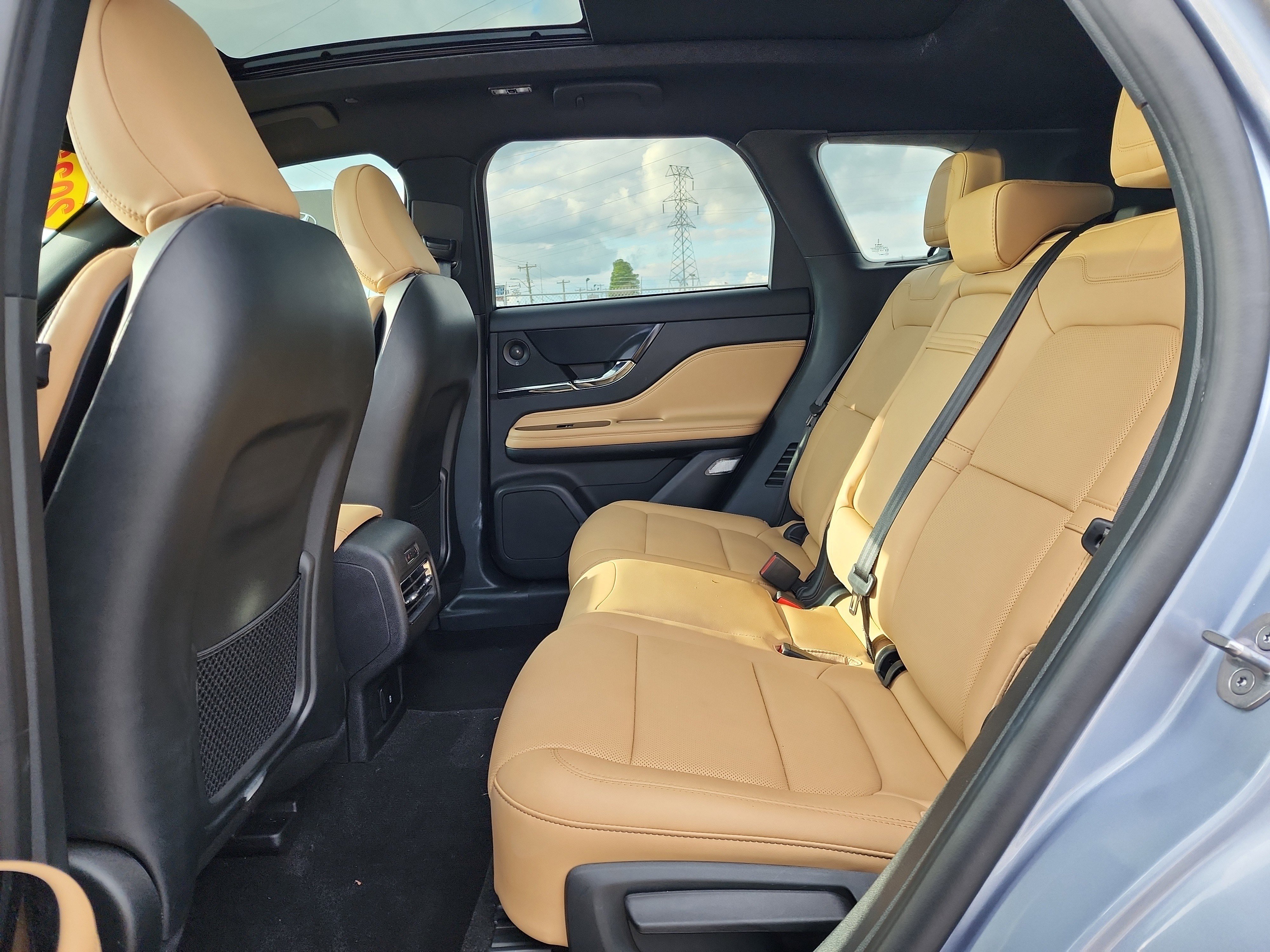 Used 2022 Lincoln Corsair Reserve w/ Luxury Package image 8