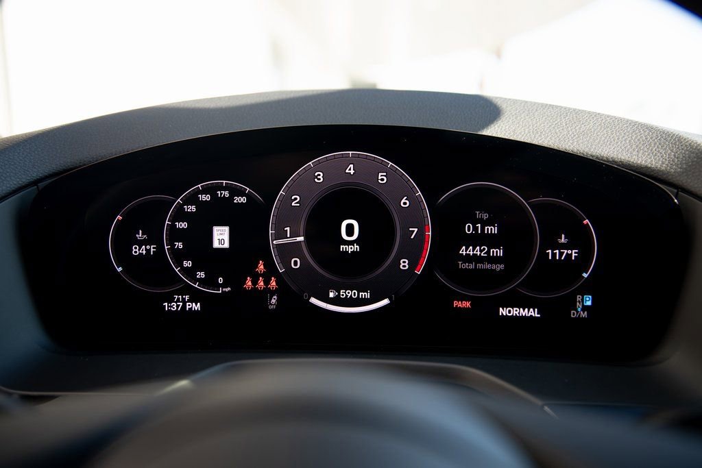 Certified 2025 Porsche Panamera image 17