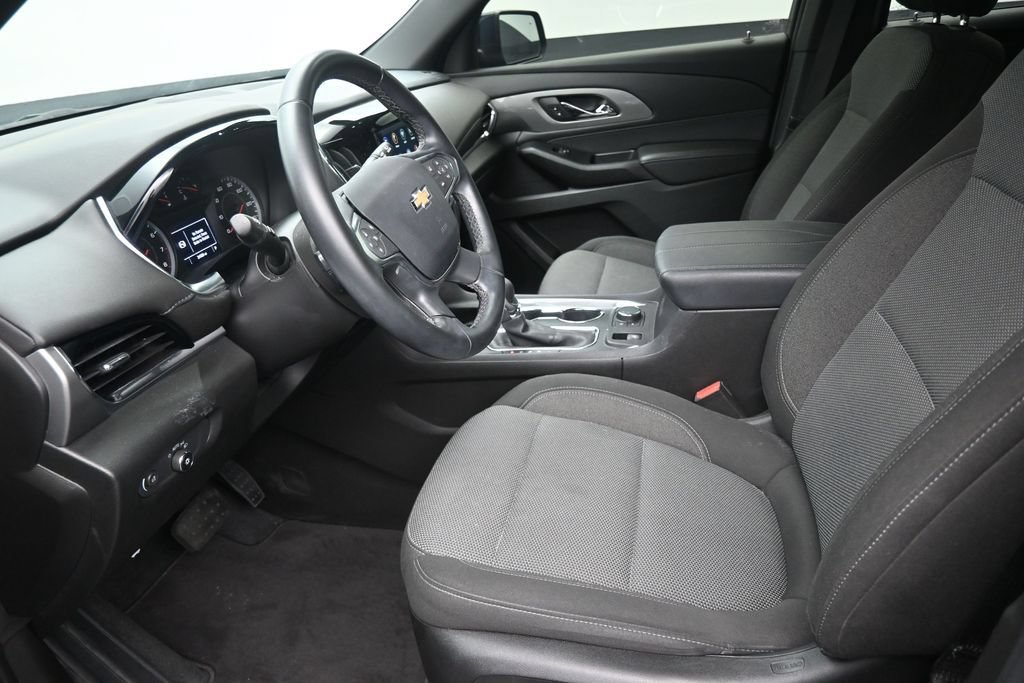 Used 2023 Chevrolet Traverse LT FWD image 12