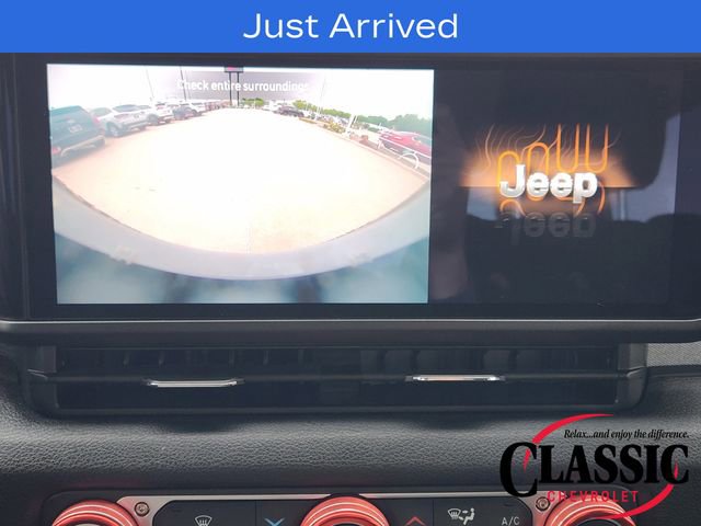 Used 2025 Jeep Wrangler Sport AWD/4WD image 9