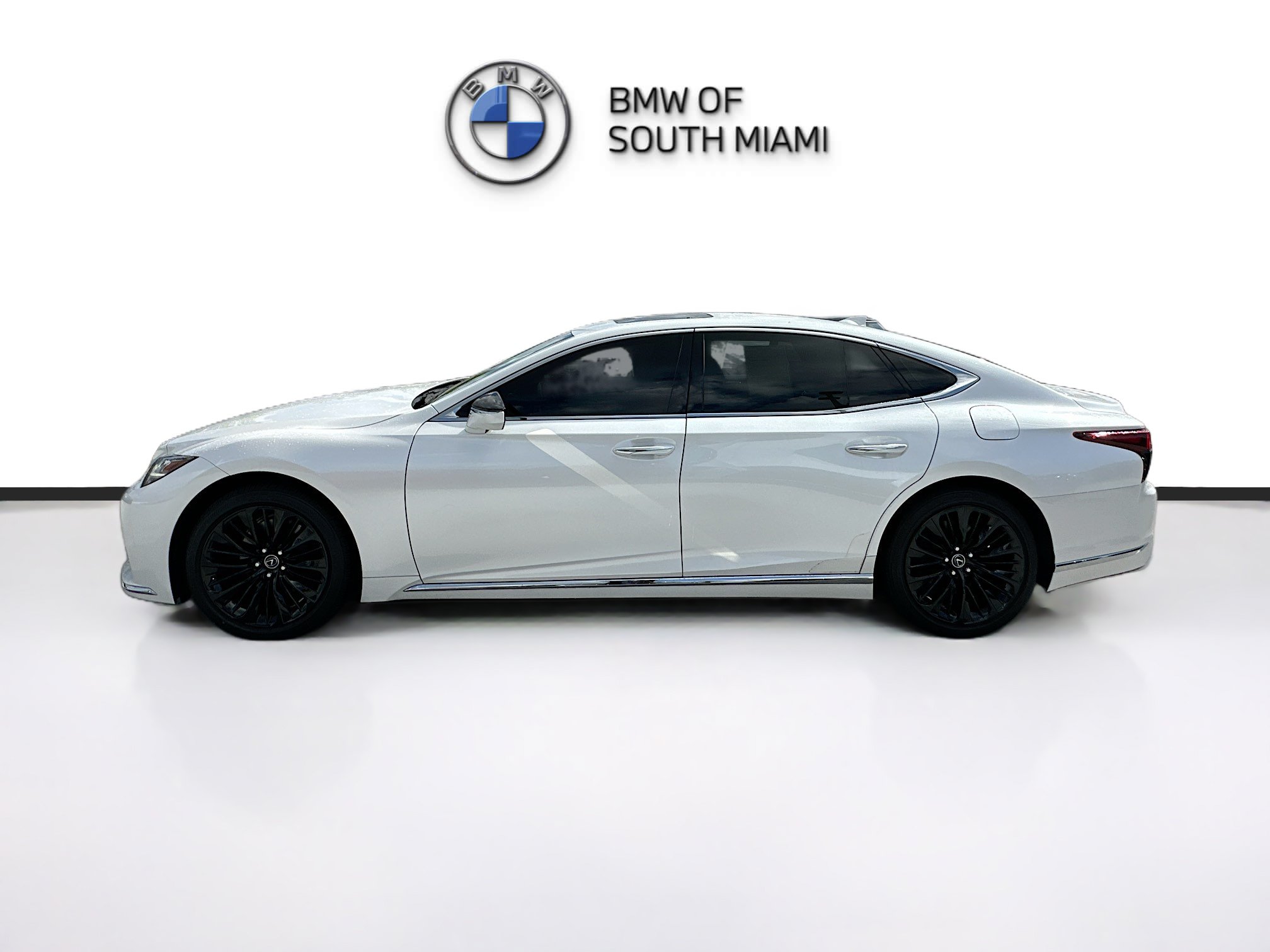 Used 2023 Lexus LS 500 w/ Accessory Package (Z2) RWD image 4