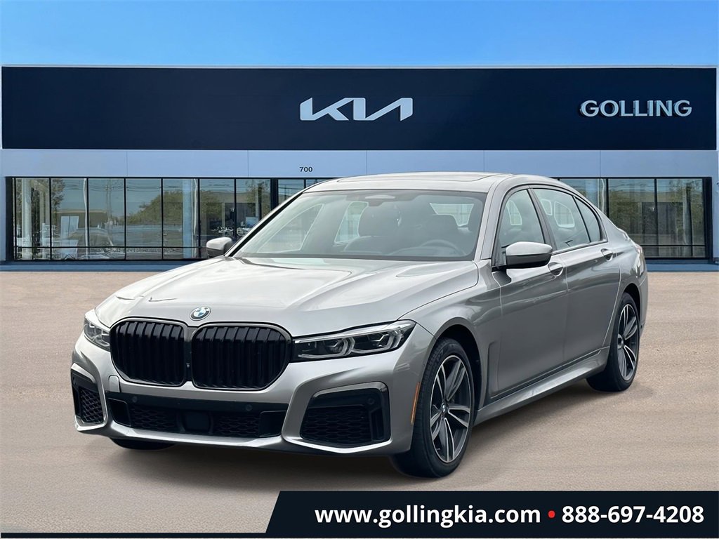Used 2021 BMW 740i xDrive w/ M Sport Package image 5