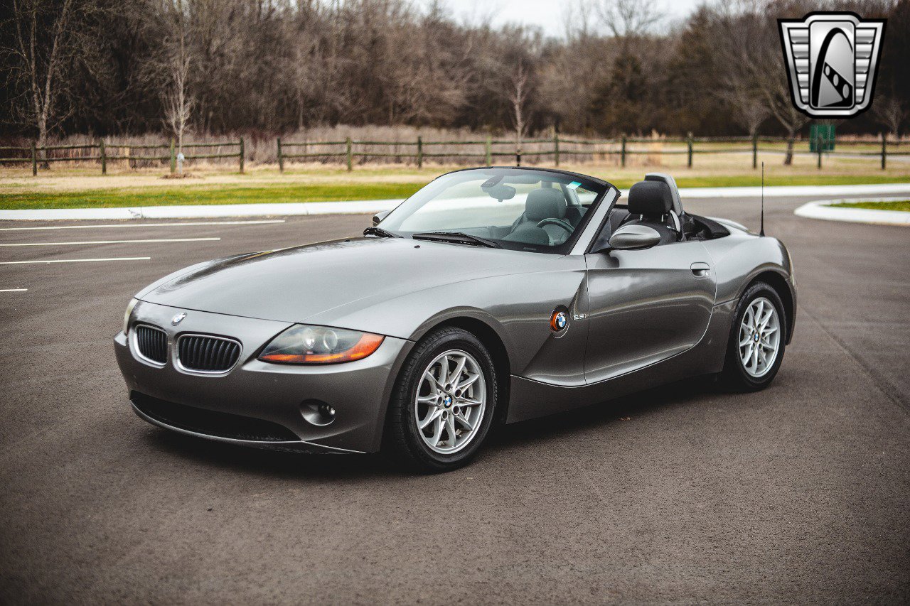 Used 2004 BMW Z4 2.5i image 17