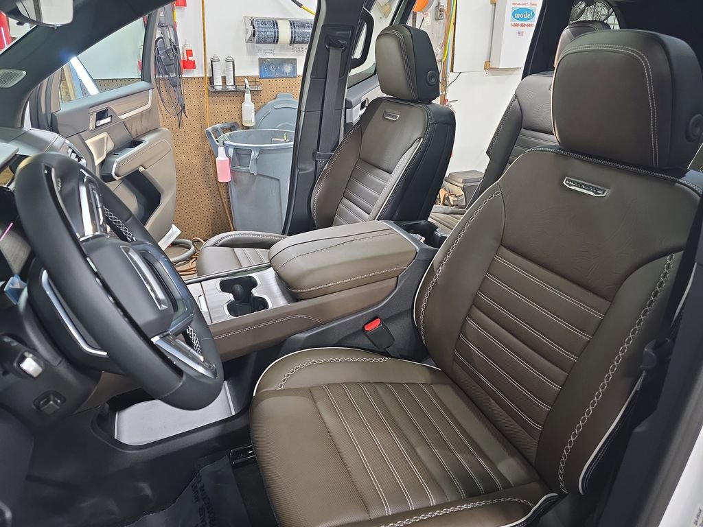 New 2026 GMC Acadia Denali Ultimate w/ LPO, Floor Liner Package image 17