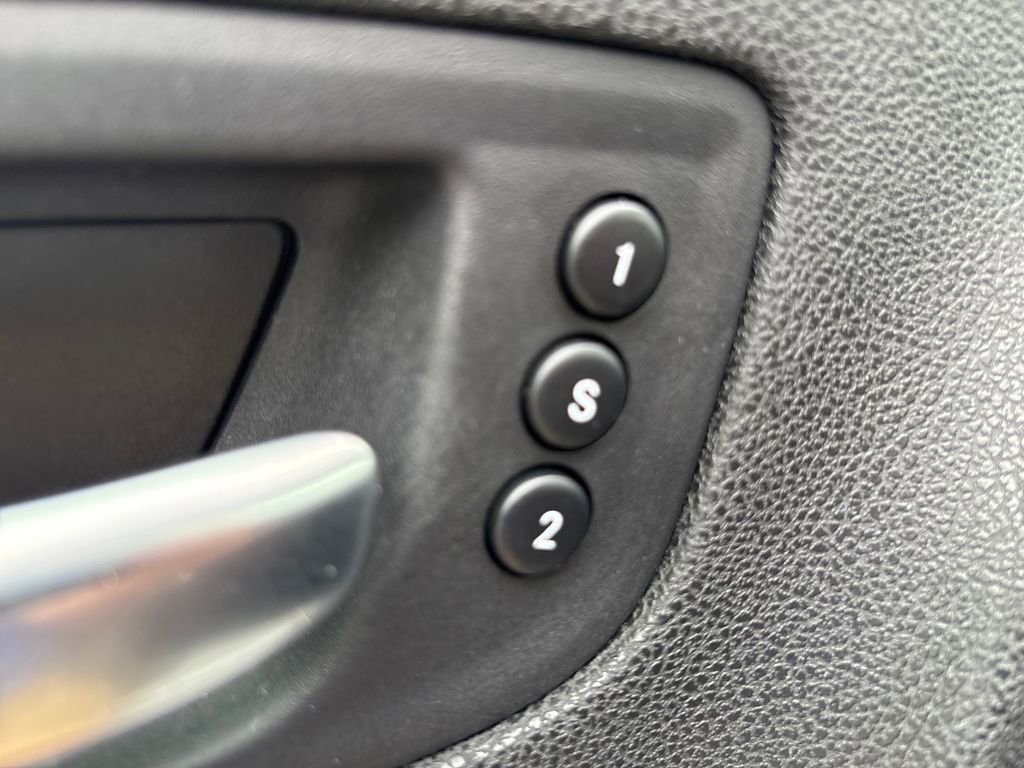 Used 2021 Dodge Charger SXT w/ Leather Interior Group RWD image 13