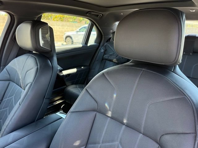 Certified 2023 BMW i7 xDrive60 AWD/4WD image 20
