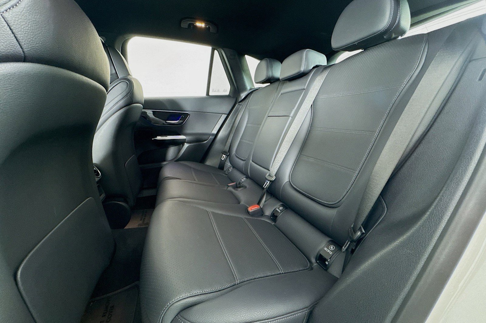 Certified 2026 Mercedes-Benz GLC 300 image 7