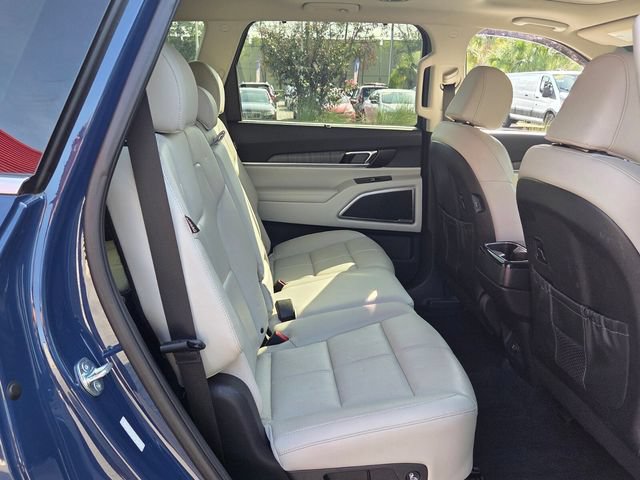 Used 2023 Kia Telluride EX FWD image 16