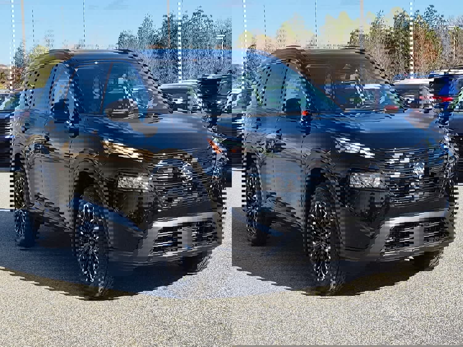 New 2026 Nissan Rogue SV AWD/4WD image 2