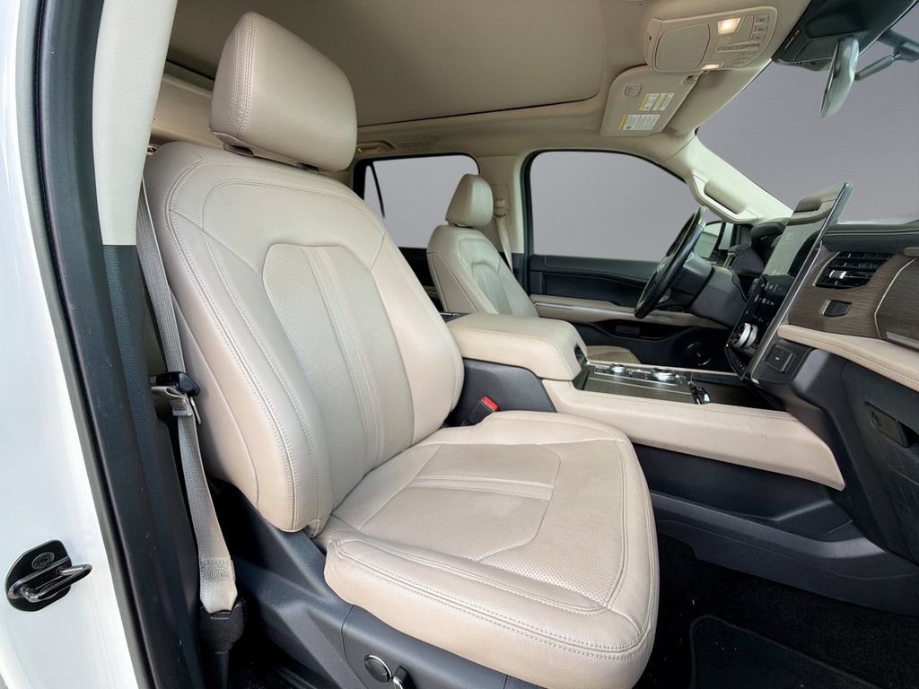 Used 2022 Ford Expedition Max Limited AWD/4WD image 16