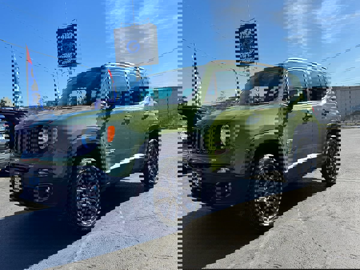 Used 2016 Jeep Renegade 75th Anniversary AWD/4WD image 4