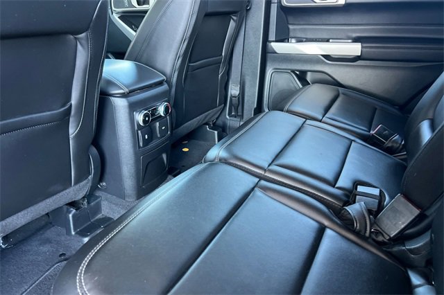 Used 2022 Ford Explorer XLT w/ Equipment Group 202A image 13
