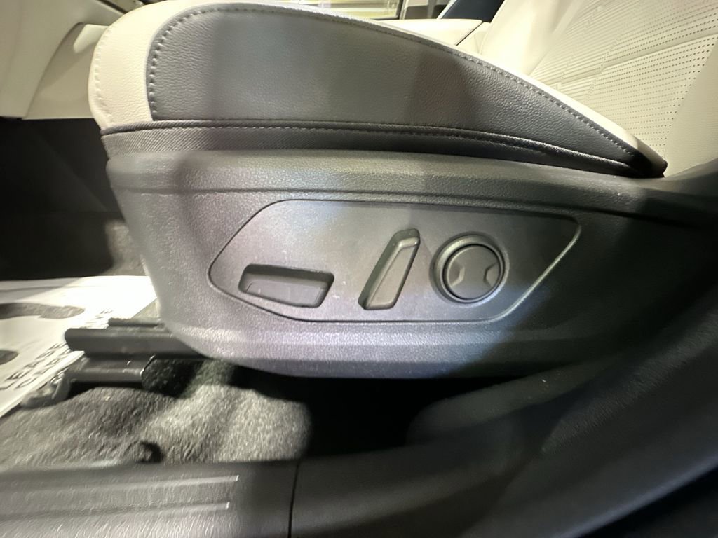 New 2026 Kia Sportage SX image 14