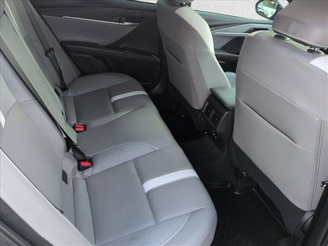 Used 2025 Toyota Camry SE image 20