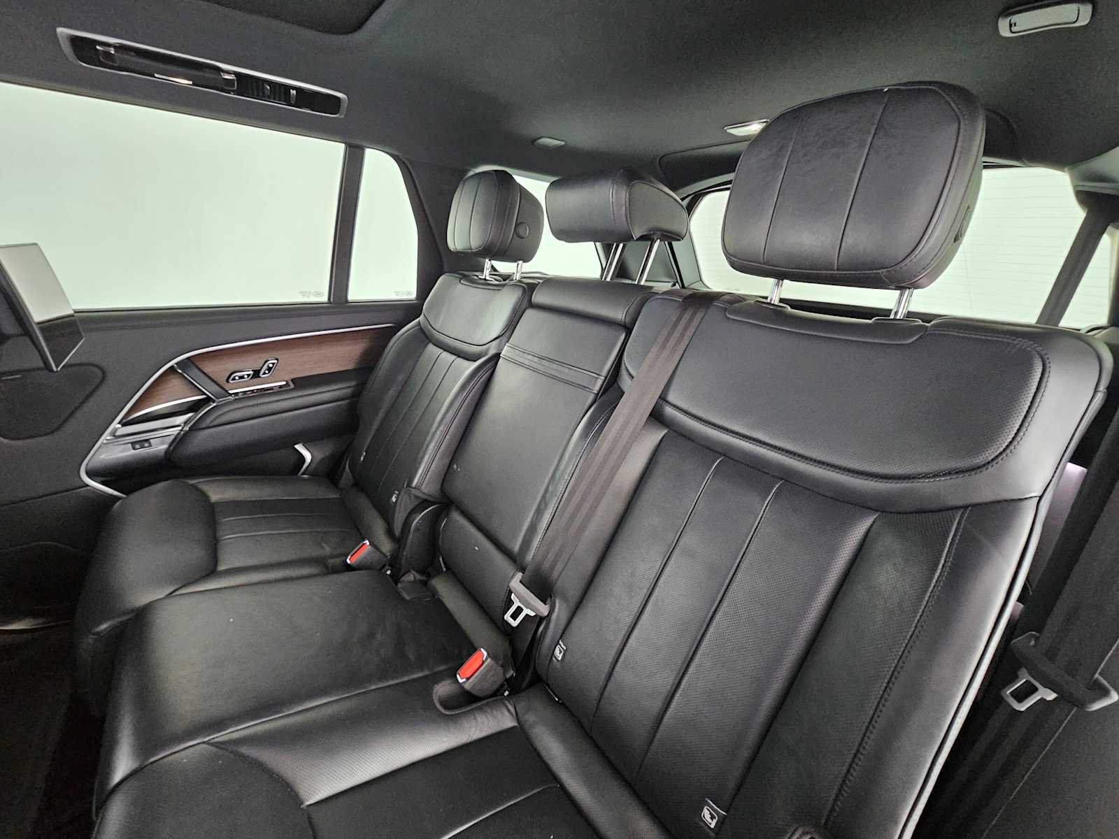 Used 2023 Land Rover Range Rover Long Wheelbase SE AWD/4WD image 19